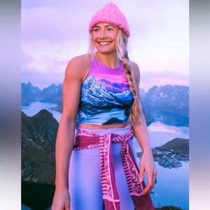 Artist Rachel Pohl Graphic Crop Tank top